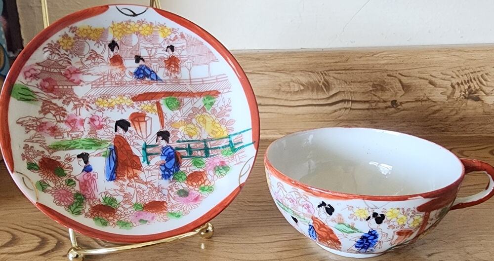 Geisha Girls Porcelain Tea Cup & Saucer Made In Japan 2 Pieces See Pictures B